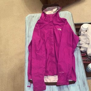 Medium women’s HyVent Northface jacket